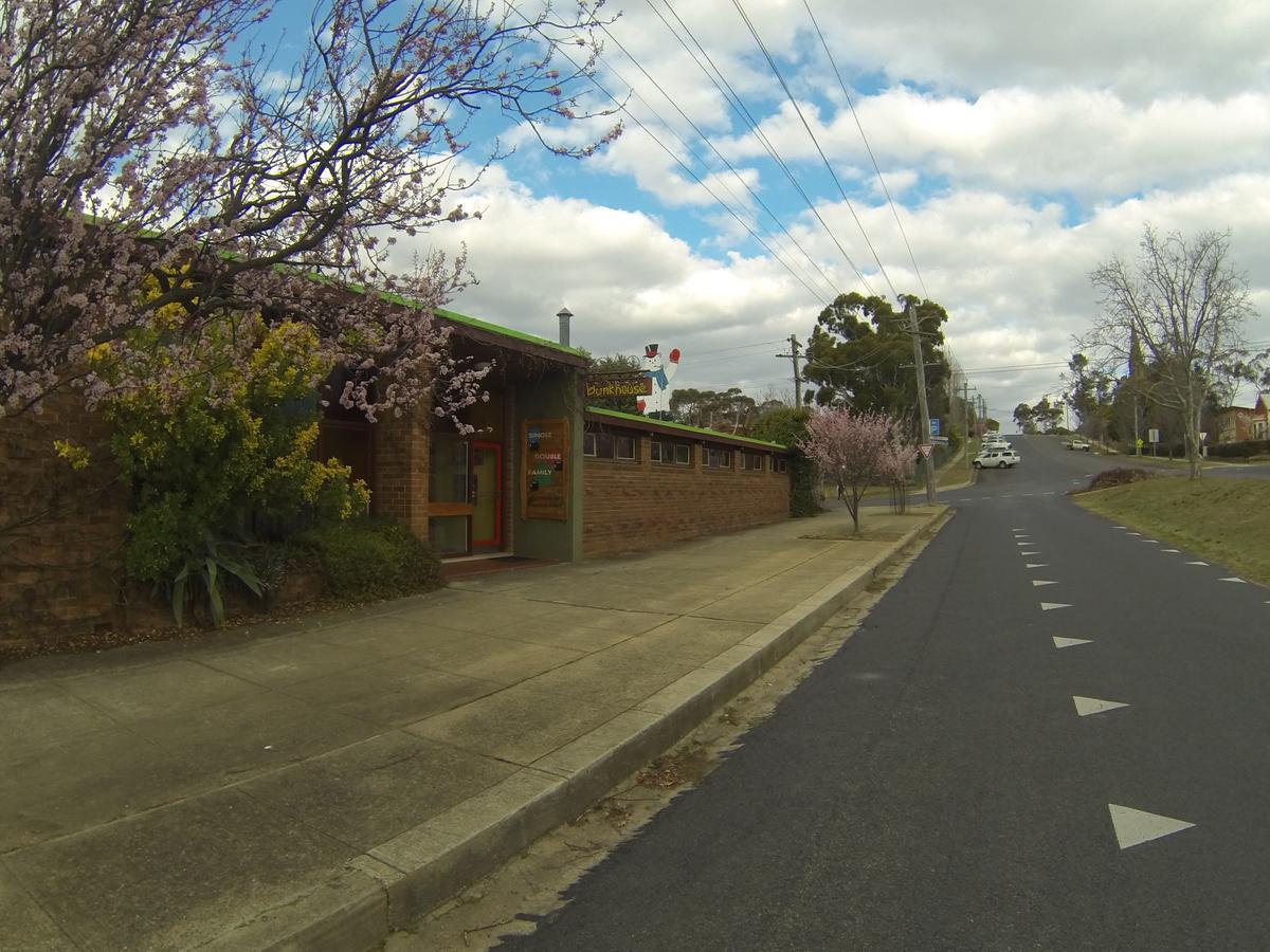 Bunkhouse Motel Cooma Bagian luar foto